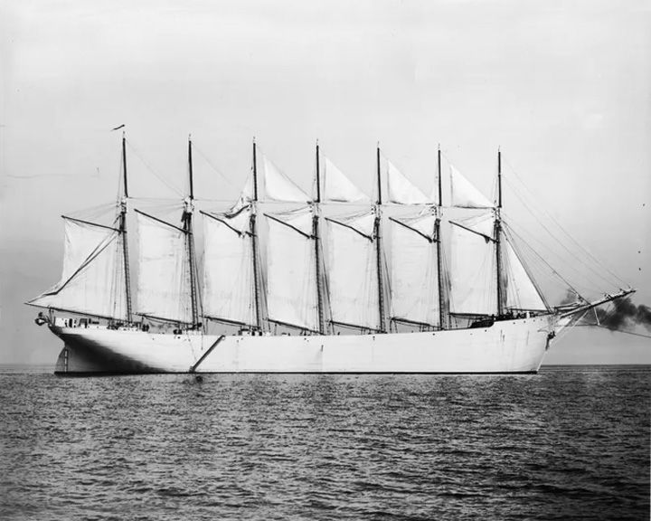 Thomas W. Lawson, famous ships